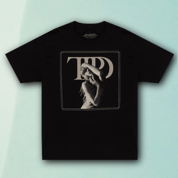 Taylor Swift The Tortured Poets Department Black Photo T-Shirt NEW - Picture 1 of 3